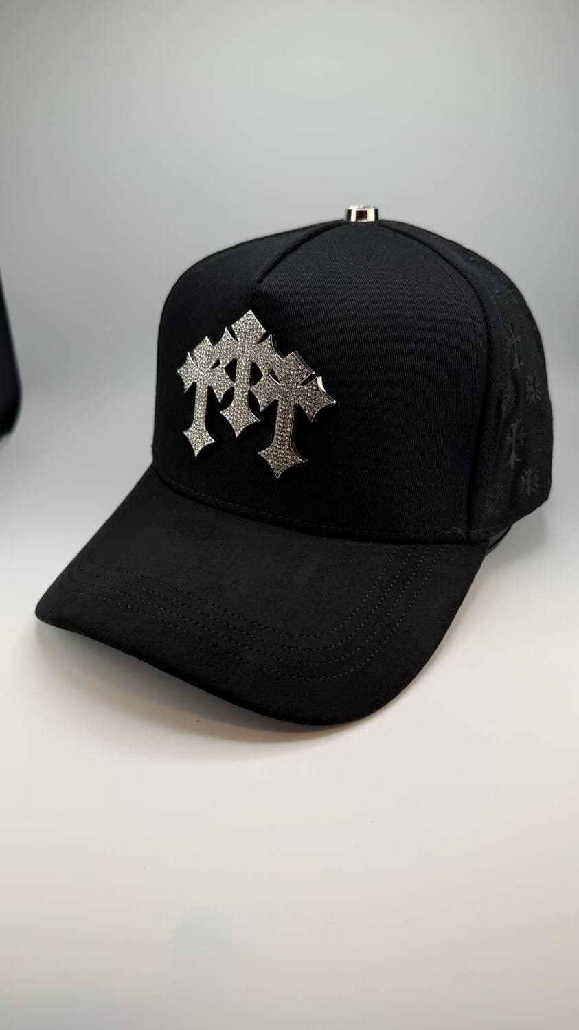 Gorra cruz plateada monograma negra
